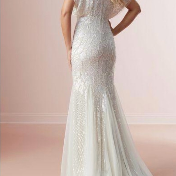 Stunning Adrianna Papell Platinum Bridal Gown 39001 - Size 6 - New - Picture 3 of 5